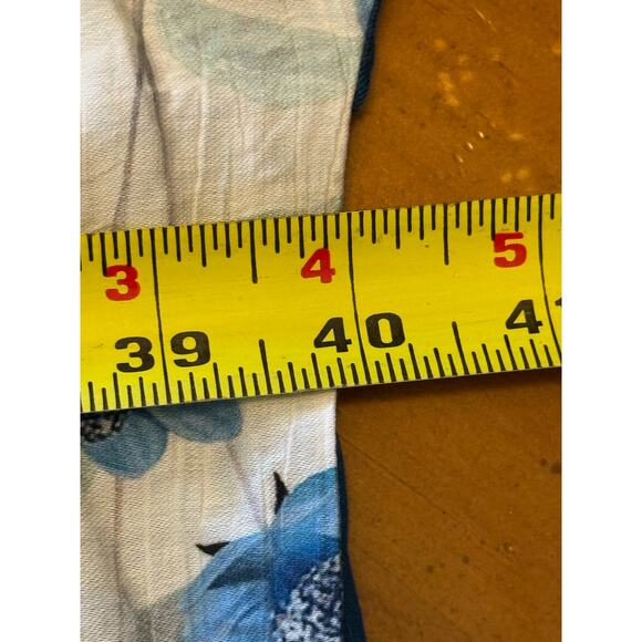 POL Crochet Detail Floral V Neck Oversized Top Tunic Blue White Size Medium - Picture 14 of 15